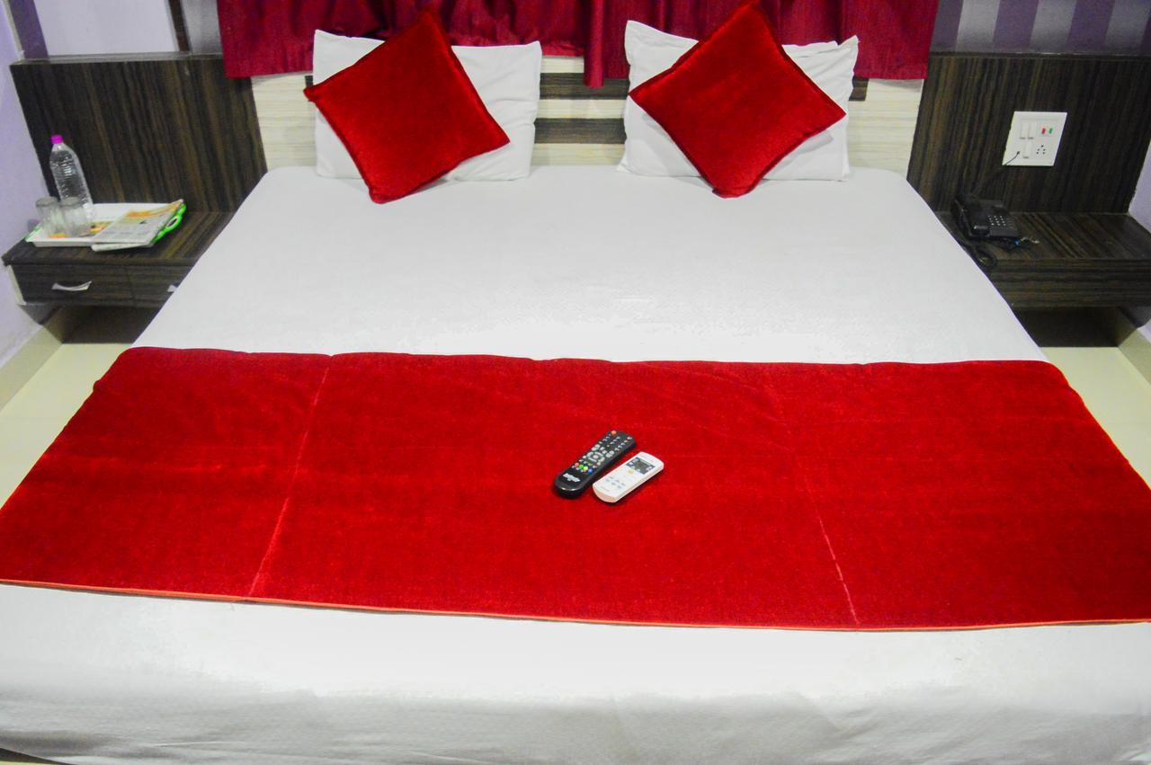 Hotel Royal Palace - 150 Meters From Mahakal Temple Ujjain Exterior photo